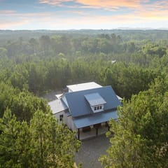 Naked Bear Retreat! Hot Tub! Arcade! Playset!