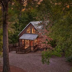 Rustic Cabin Near Creek with Hot Tub & Fire Pit