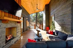 New! Luxury Cabin Retreat Hot Tub-Playset-Firepit - Image 4