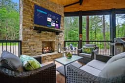New! Hang Loose! Hot Tub, Firepit, Arcade, Playset - Image 2