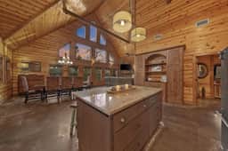 NEW! Prime Cabin, Hot Tub-Firepit-Safari, Sleeps 8 - Image 3