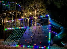 Entertainment Cabin Retreat, Spa Games & Play Zone - Image 2