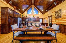 The Great Escape! 4BR w Game Room - Hot Tub - Sleeps 12 - Image 5