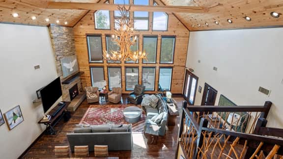 New! Unbelievable Views! Gourmet Kitchen! Firepit! - Image 4