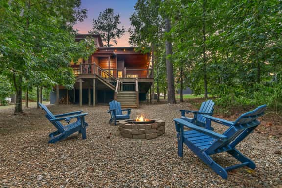 Cabin Retreat with Spa, Fire Pit & Games - Sleeps 4 - Image 5