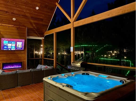 Entertainment Cabin Retreat, Spa Games & Play Zone - Image 3