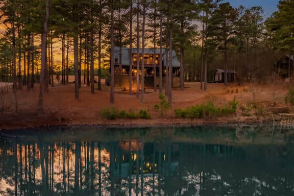 New! Answered Prayers! Pond! Hot Tub! Sleep 22! - Image 2