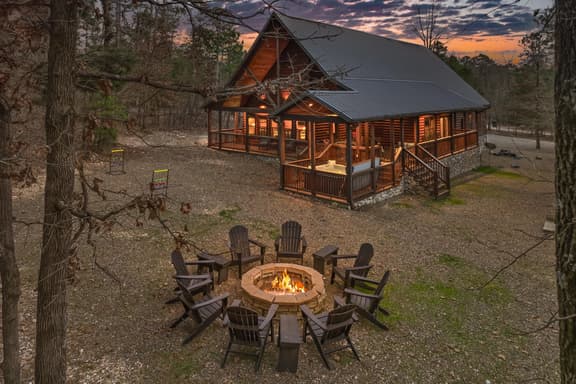NEW! Prime Cabin, Hot Tub-Firepit-Safari, Sleeps 8 - Image 1