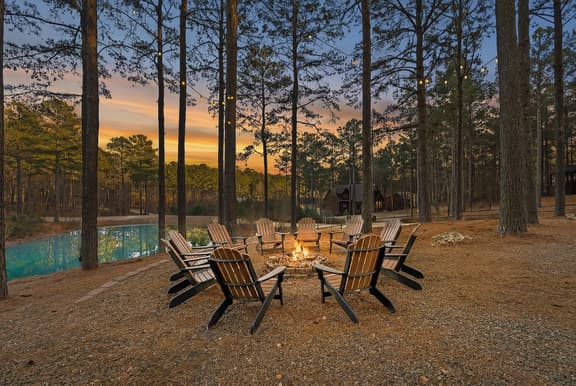 New! Answered Prayers! Pond! Hot Tub! Sleep 22! - Image 1